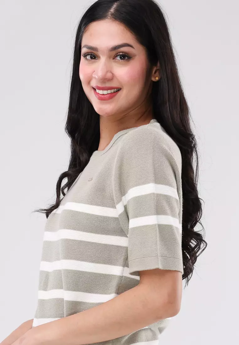 Short Sleeve Knitted Blouse
