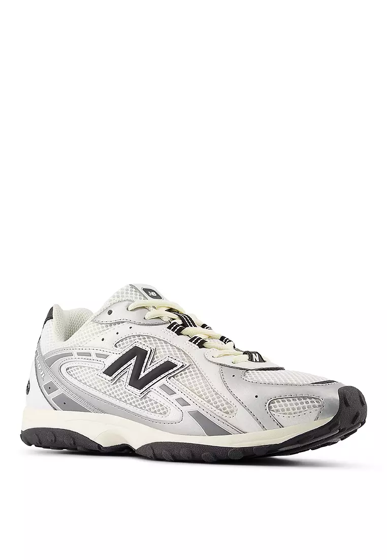 204L Classic Lifestyle Shoes