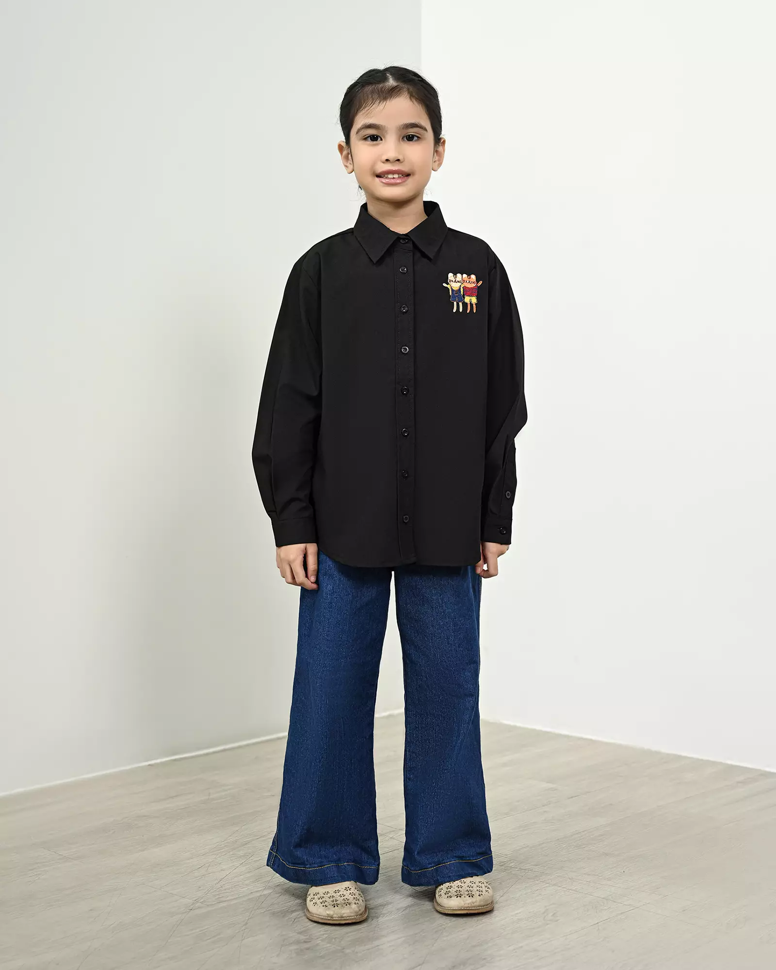 Geulis.id MAPLE SHIRT - Black