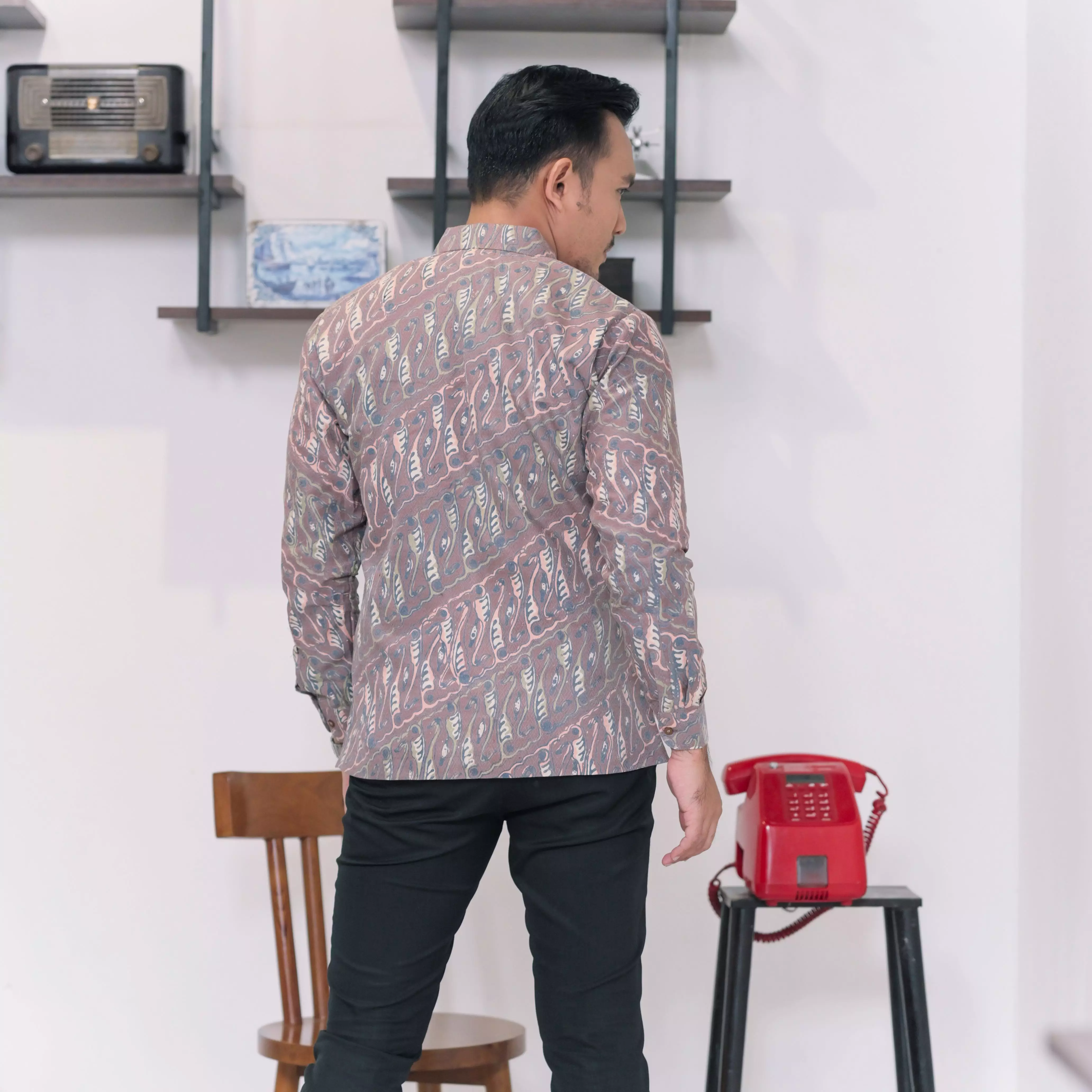 Danadyaksa Lengan Panjang Slimfit