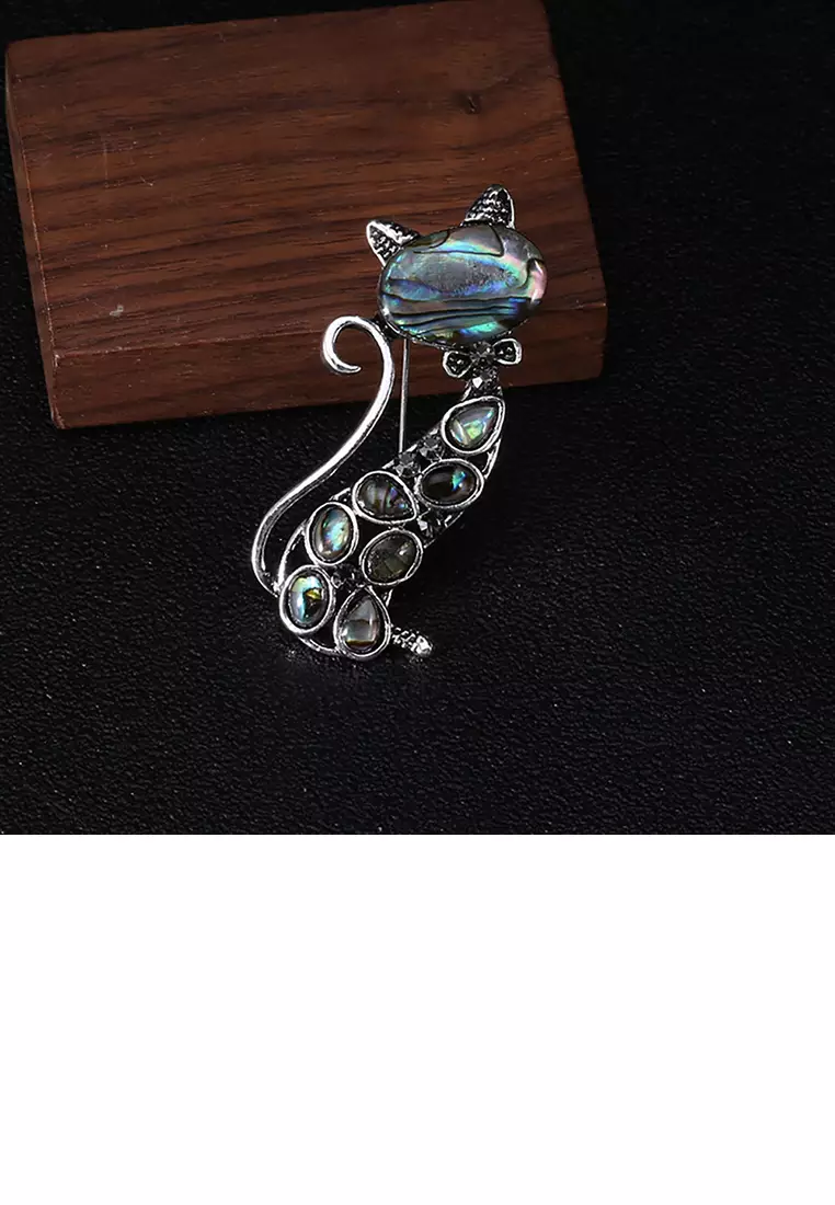 Simple and Cute Cat Blue Shell Brooch with Cubic Zirconia