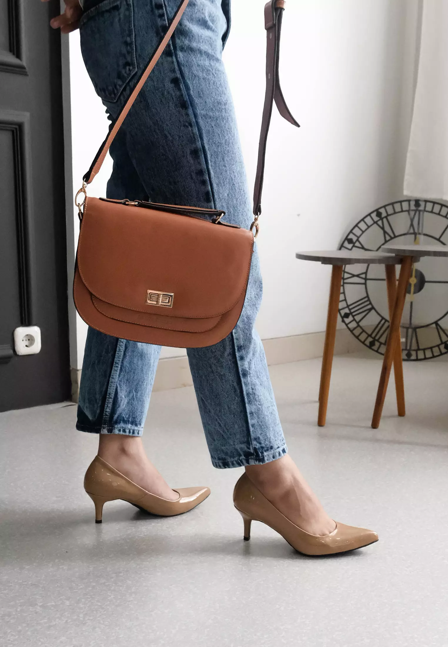 Lumiere Pointed Toe Pumps Sepatu Kitten Heels Wanita