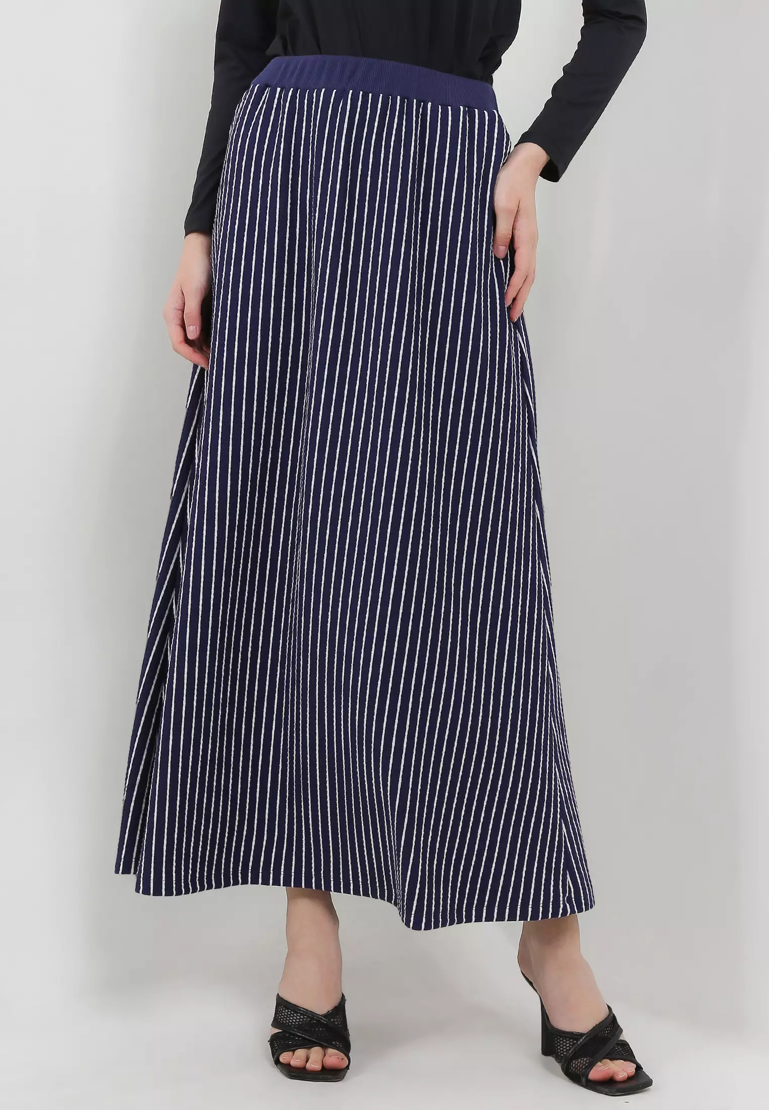 MFMW Argaxella Rok Panjang Navy Motif Salur