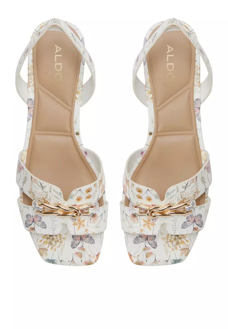 Blaike Sandals