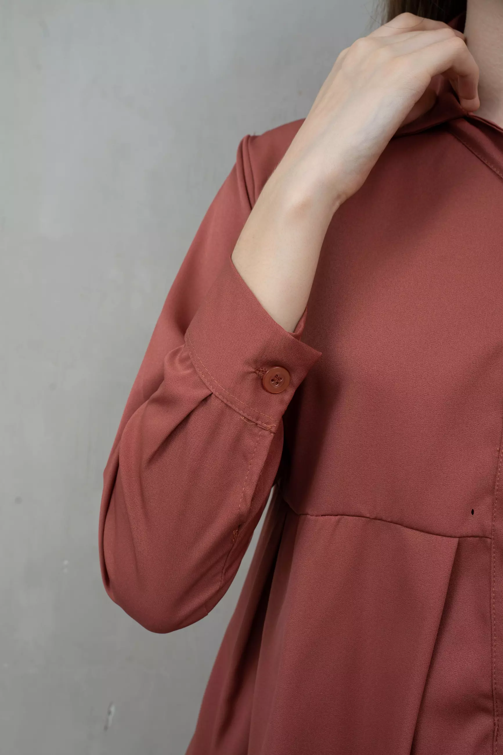 Houseofcuff Mars Top in in Brick Kemeja Wanita