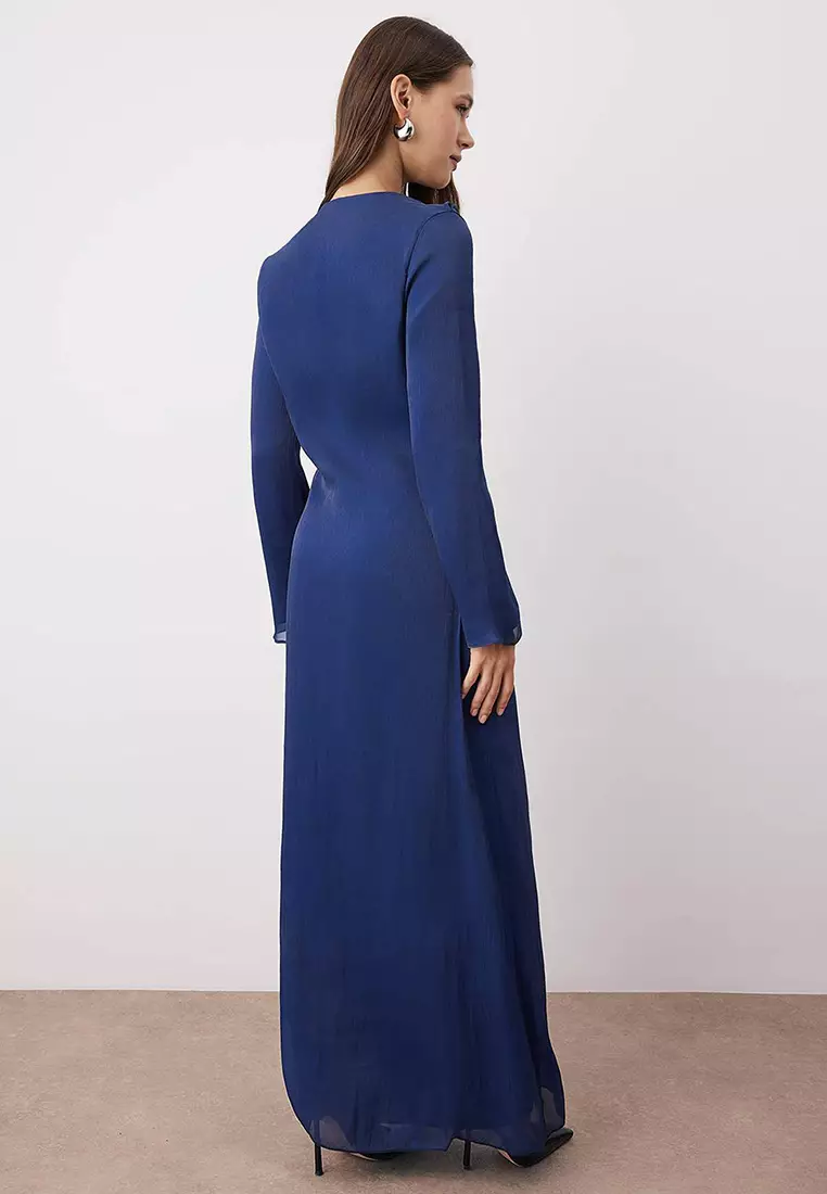 Evening Dress with Button Accessory on the Collar