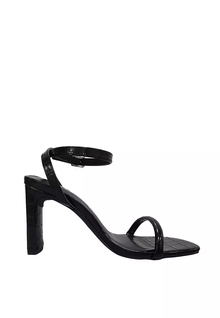 Black square hotsell toe heels