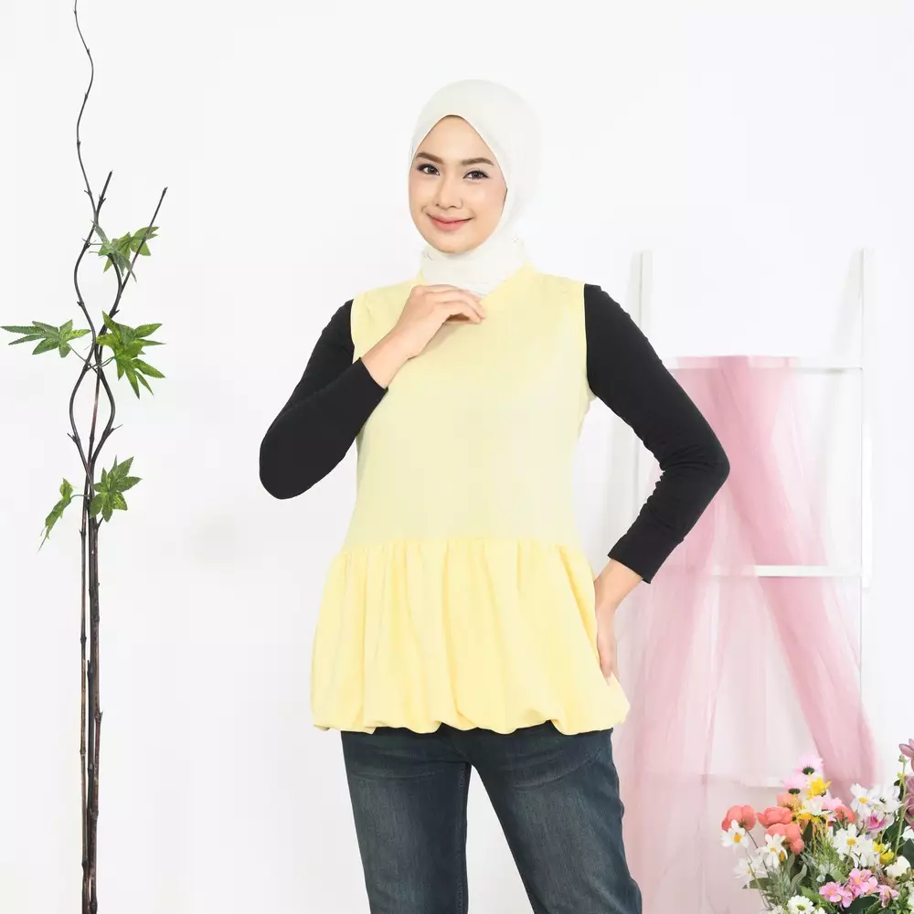 Fhia Balloon Top - Kutung Soft Yellow M19681 R28S5