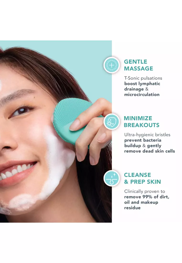 FOREO LUNA 4 mini Smart Dual-Zone Facial Cleansing Device for All Skin Types - Arctic Blue