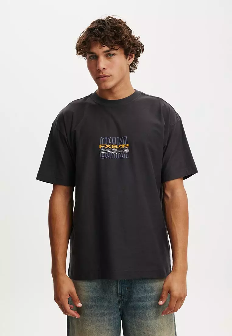 Box Fit Graphic T-Shirt