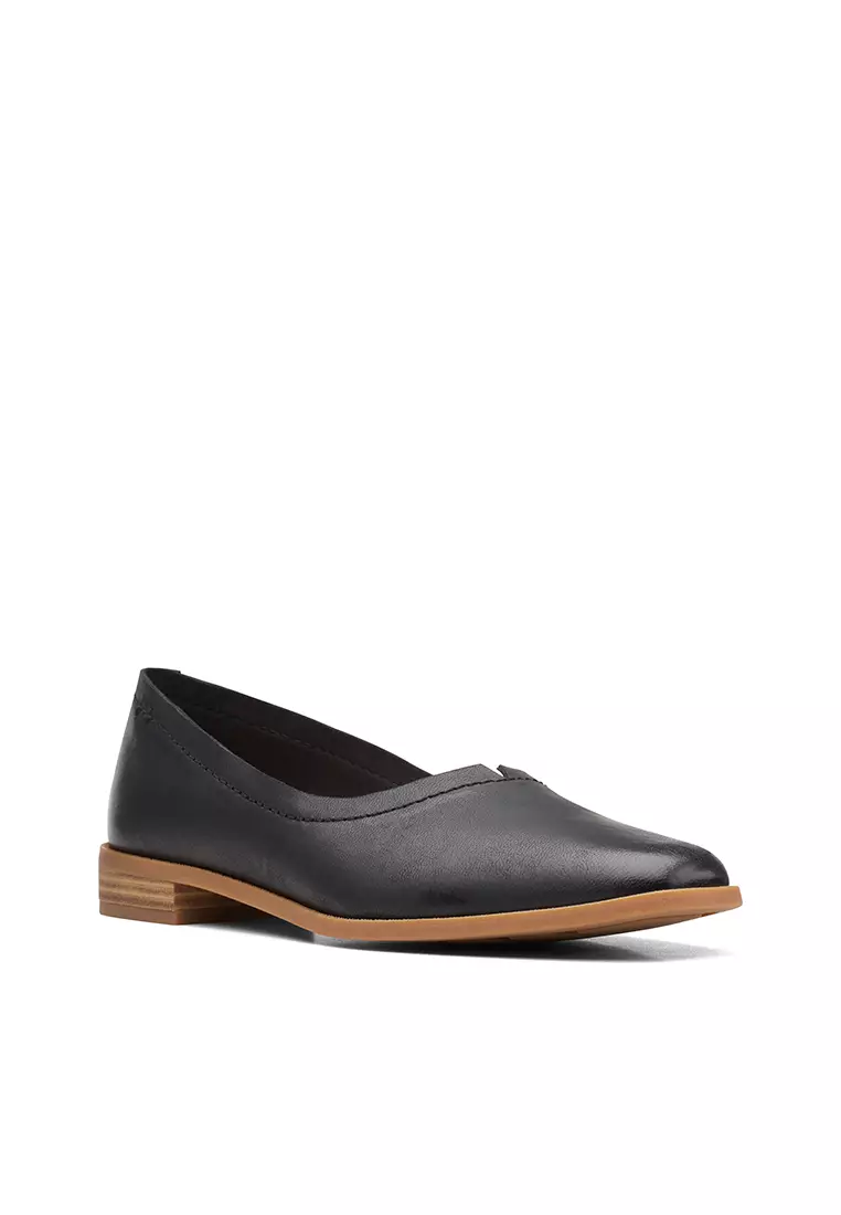 Clarks flat pumps hot sale