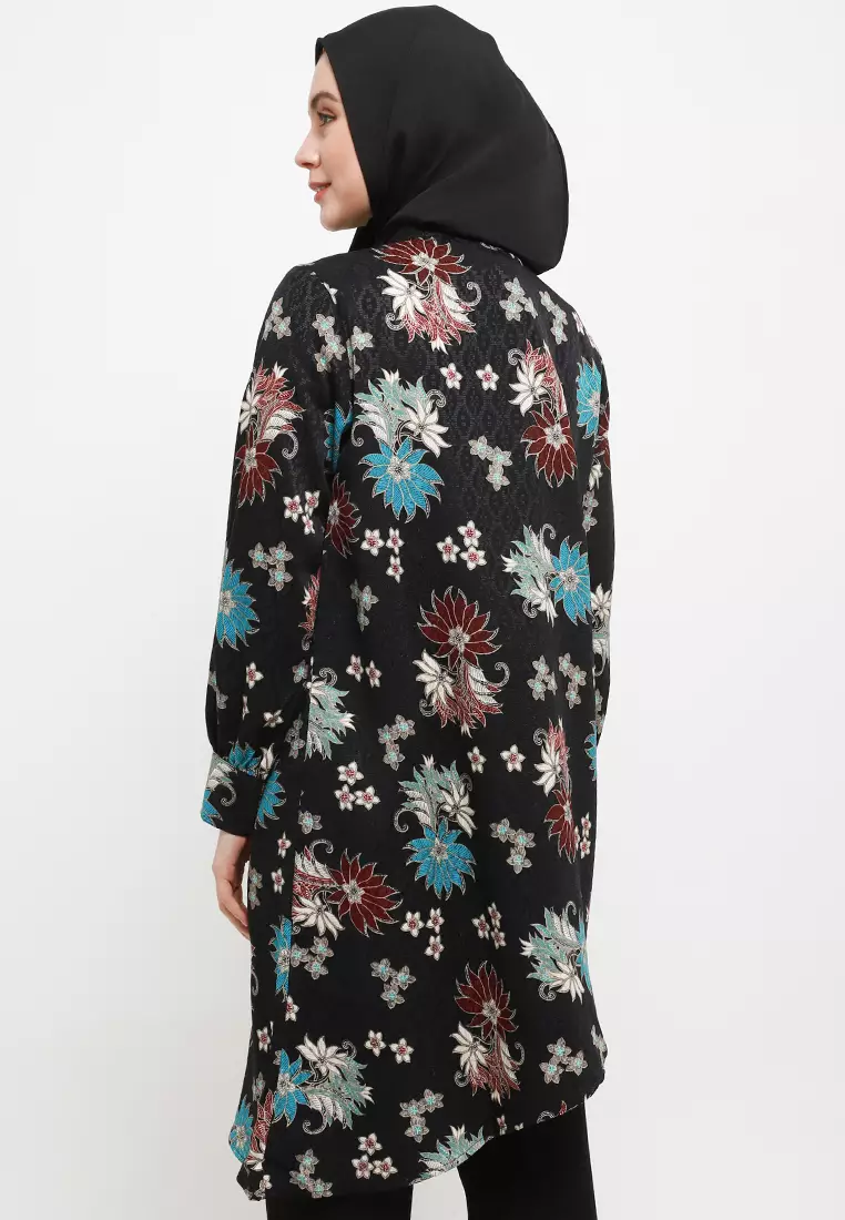 Mazia Tunic In Black Blue Batik Print