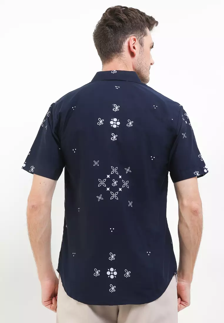 Hem Kemeja Slimfit Pria Batik Haruka Raya Navy Lengan Pendek