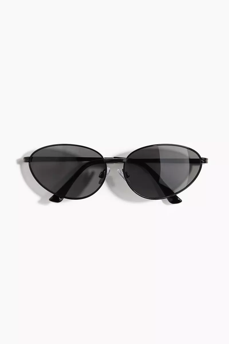 Oval sunglasses
