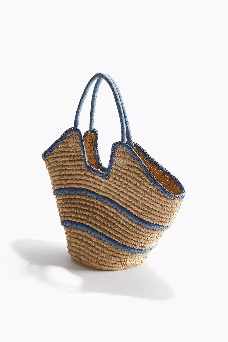 Straw shopper