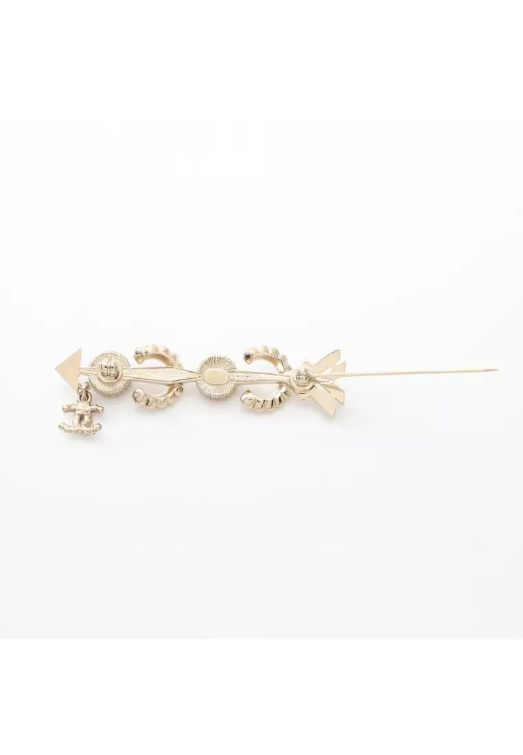 Chanel hot sale arrow brooch