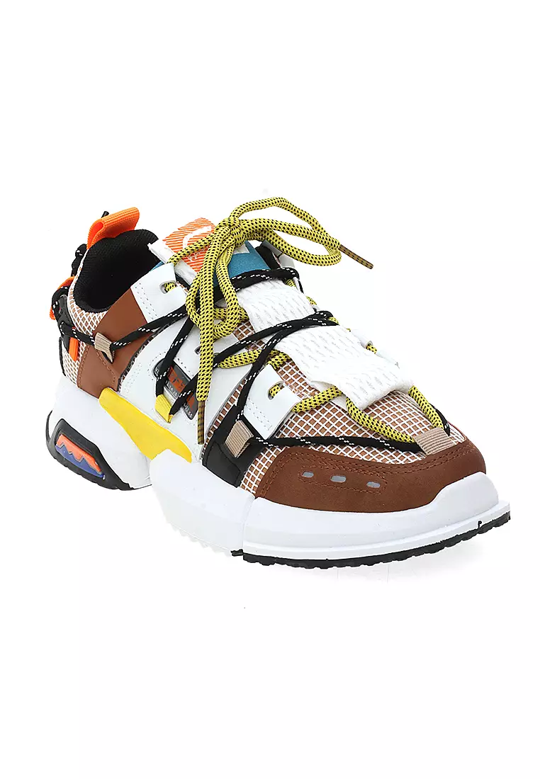 Chayton Sepatu Olahraga Pria Sneakers Casual Sport Shoes Material Canvas ORIGINAL - Brown