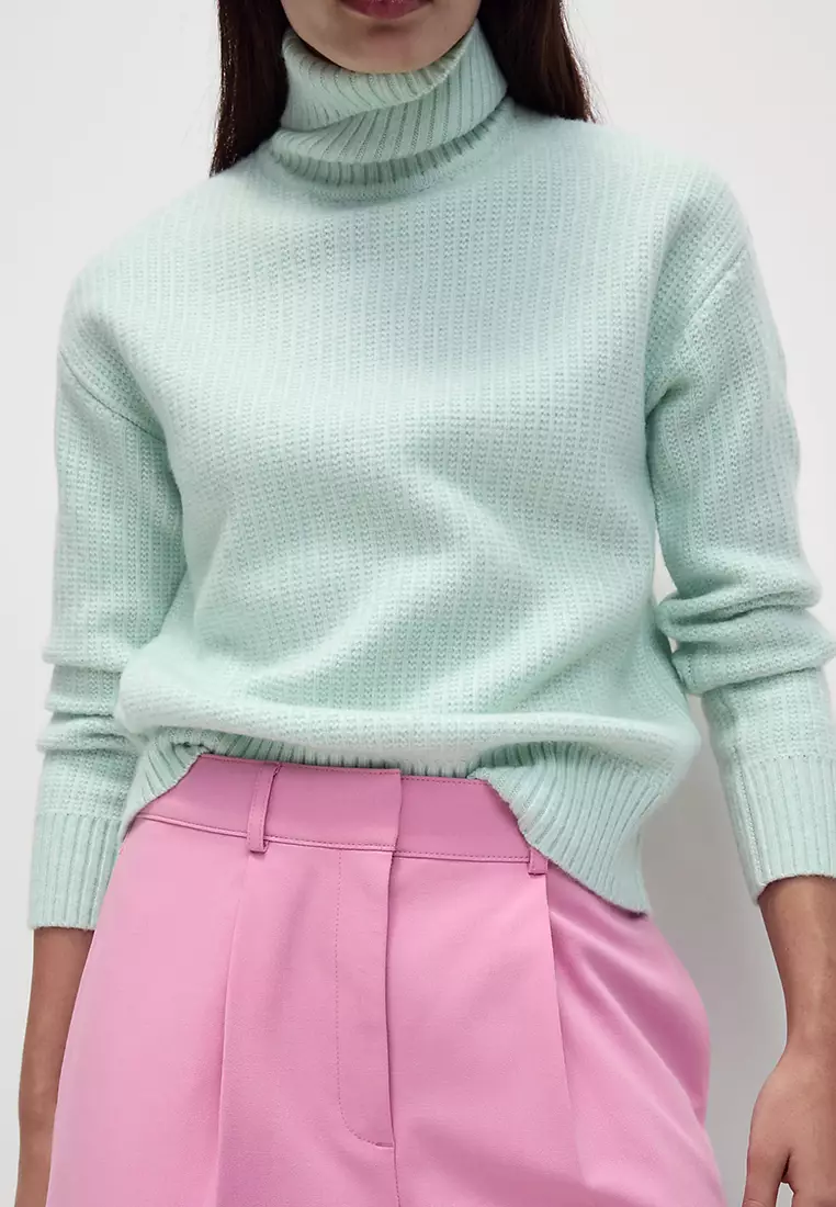 Cloud Yarn Textured Roll Neck Jumper