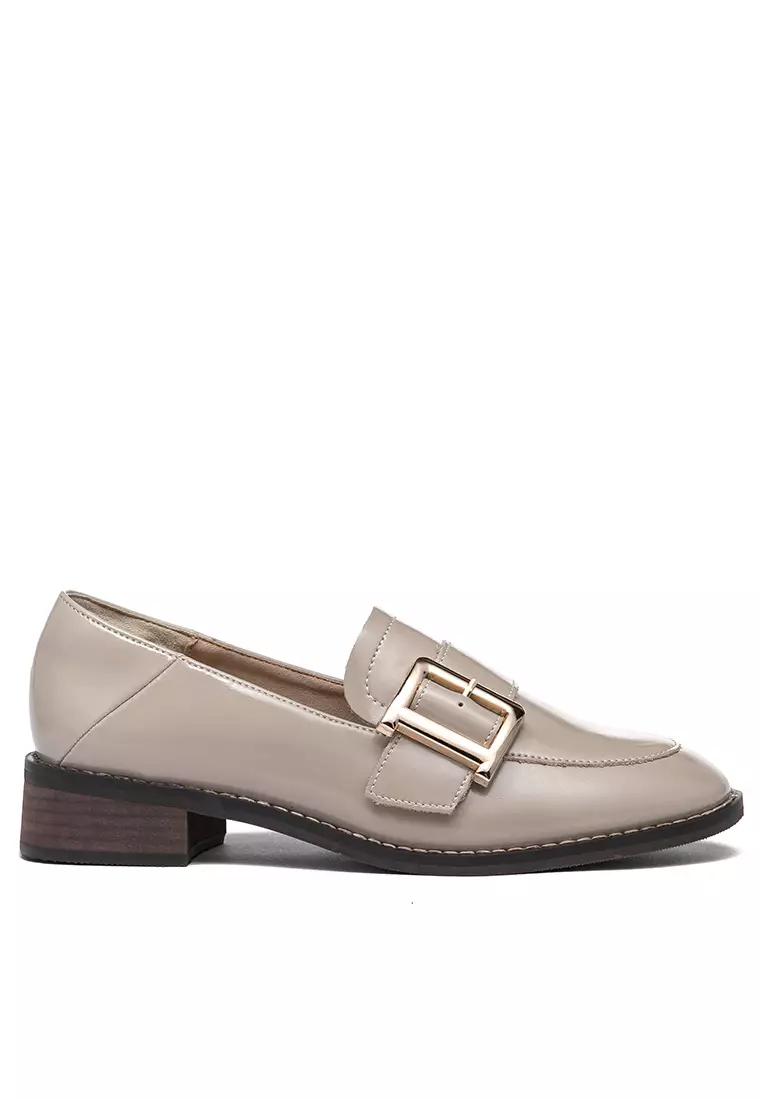 Discount on Twenty Eight Shoes  shoes - SKU: Buckle Strap Glossy Leather Loafers Th128-8