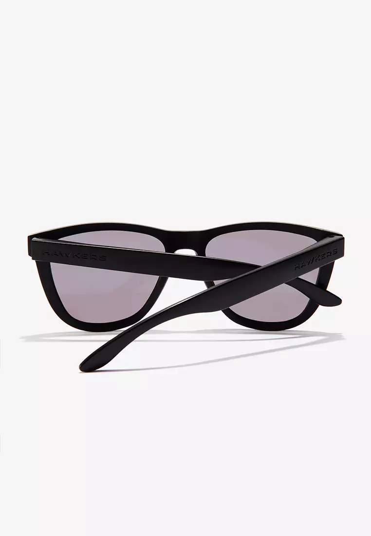 HAWKERS POLARIZED Black Clear Blue ONE RAW. Sunglasses for Men and Women, Unisex. UV400 protection. Official product designed and made in Spain. HONR22BLTP