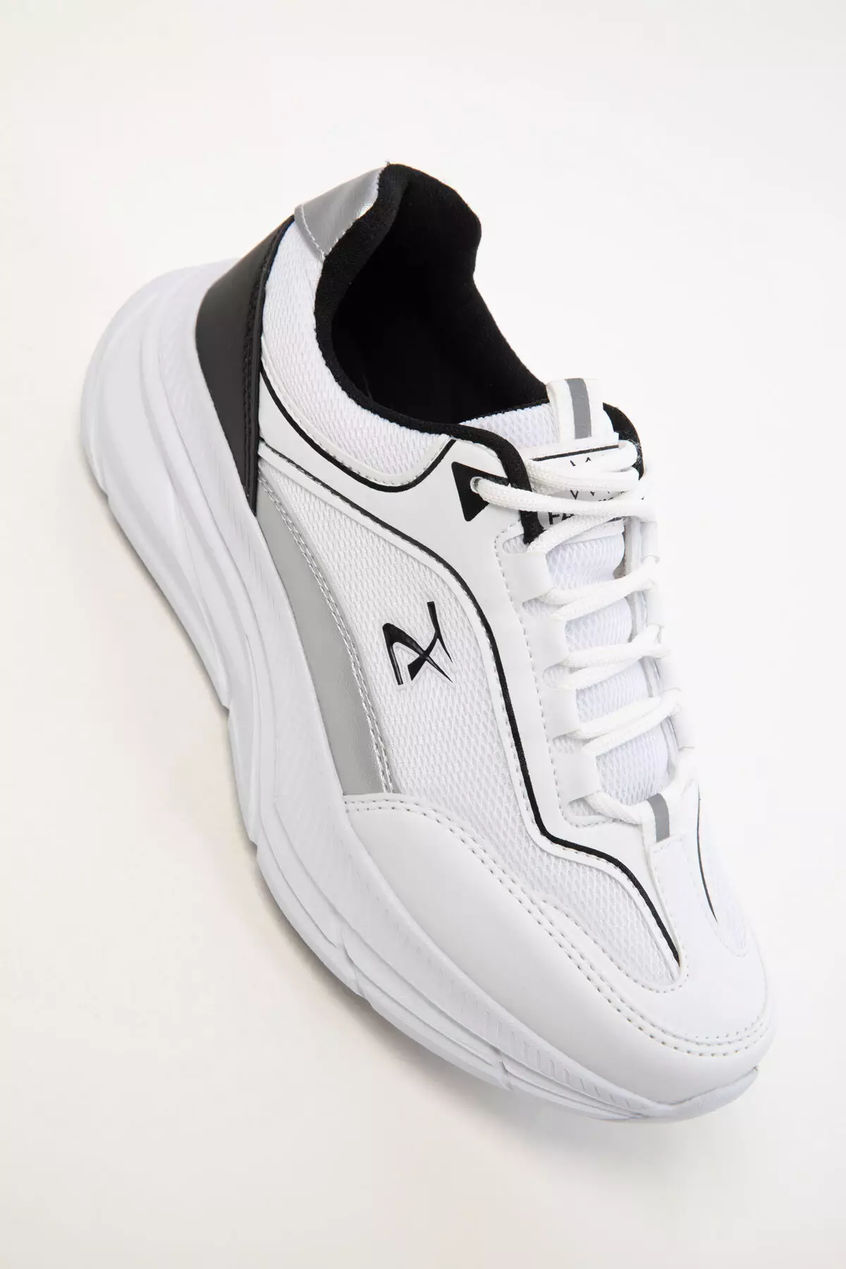 White-Black Women's Sneaker 20414