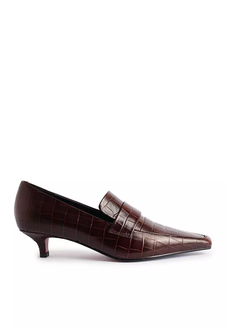 Discount on Twenty Eight Shoes  shoes - SKU: VANSA Crocodile Pattern Top Layer Cowhide Low Heel Shoes VSW-H-6130