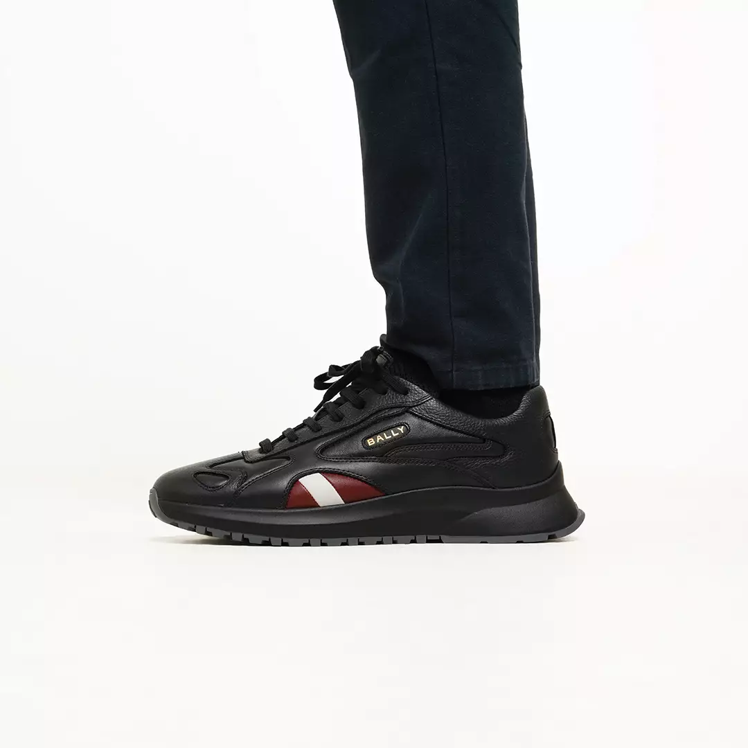 Dewy Sneakers in Leather - Black