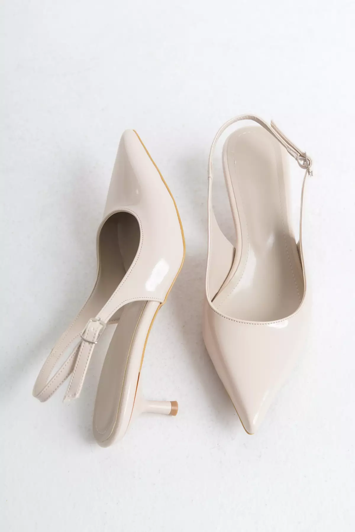 Beige Patent Leather Pointed Toe Kitten Heels Women Classic Heels Shoes Takss25To00005