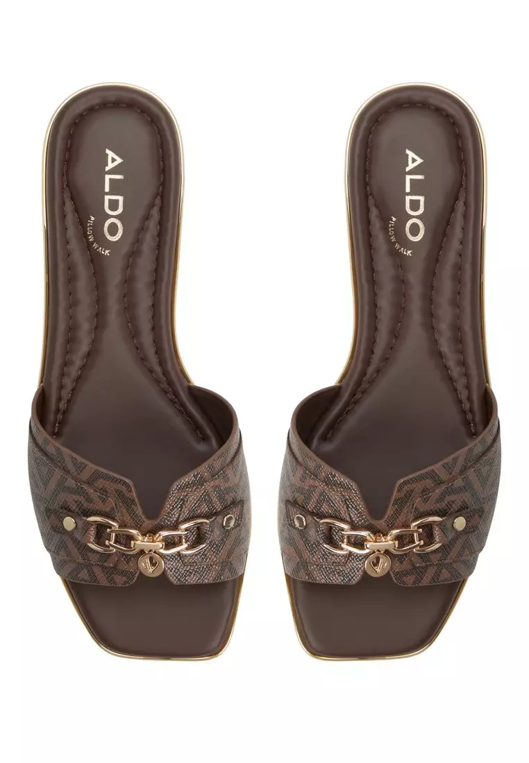 Alamassi Sandals
