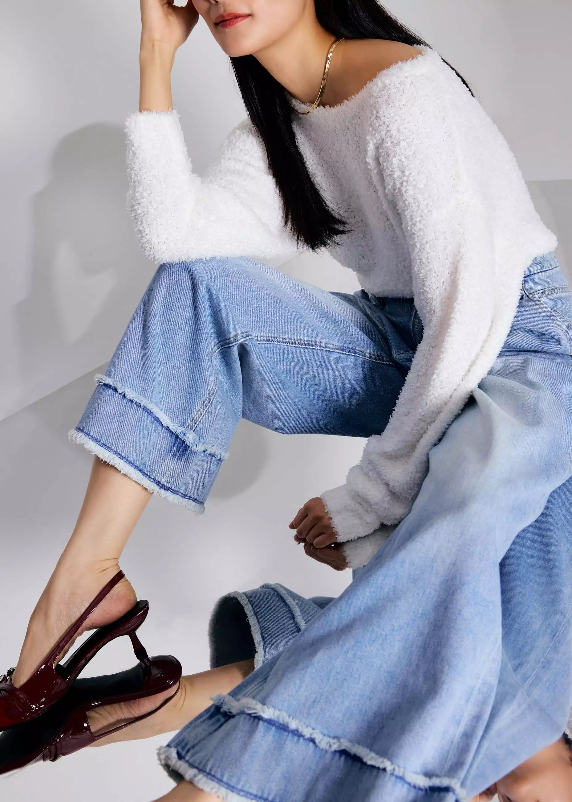 Jeans Wanita - Denim Frayed Hem Mid Waist Wide Leg Jeans