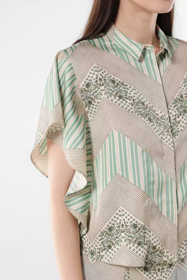 MINIMAL - Citrany - Blus Motif Bunga Garis - Green Colour Green_Light