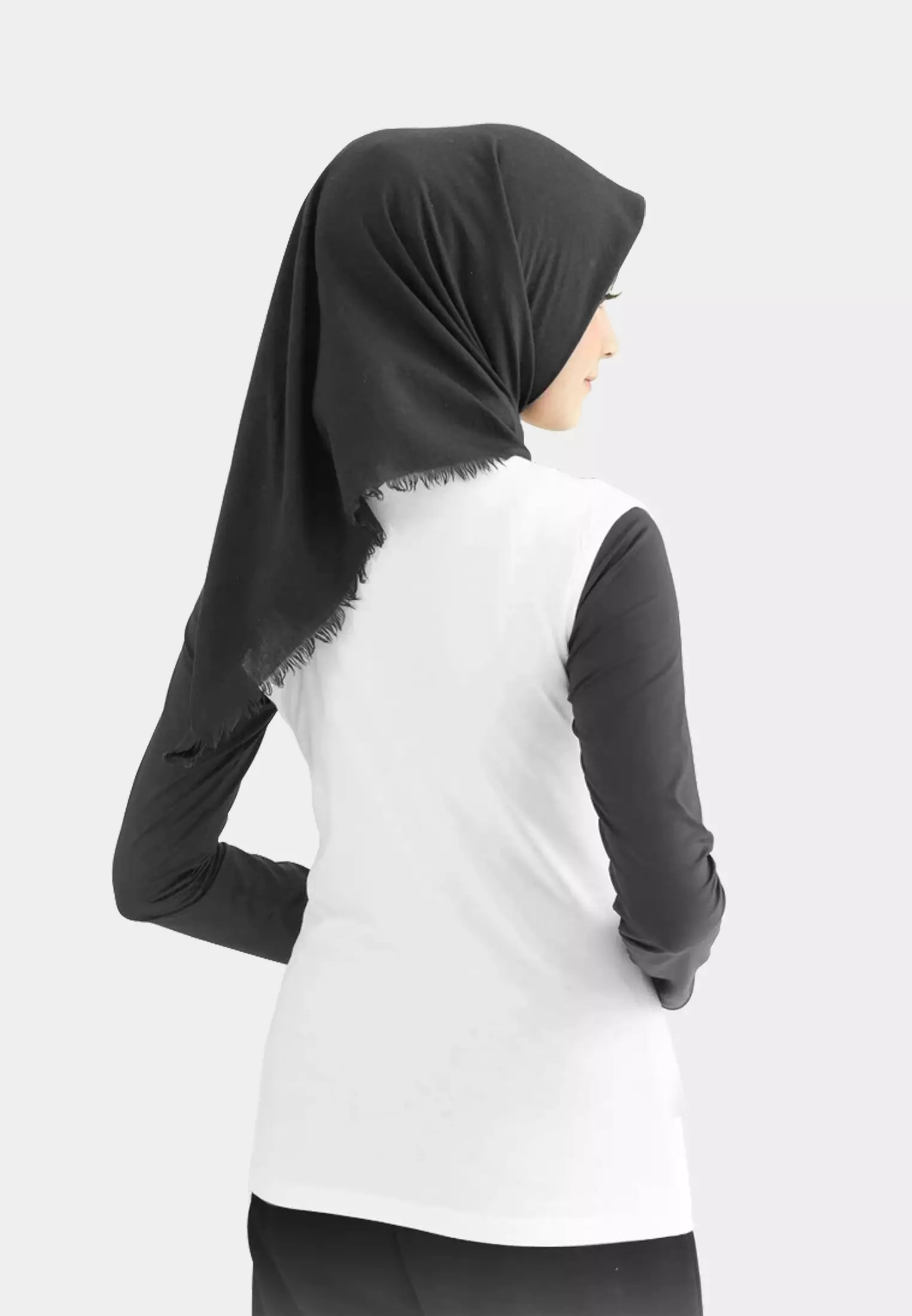Cotton Bee - Round Neck Sleeveless | Inner Manset Kaos Tanpa Lengan - Broken White - XL