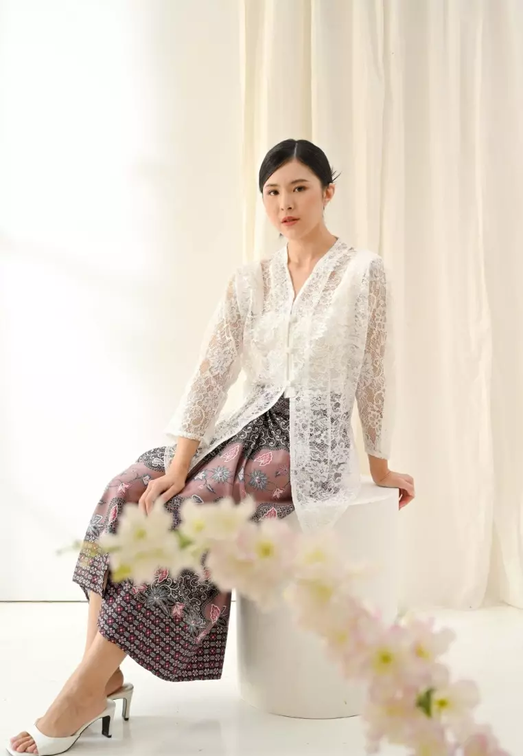 Aruna kebaya blouse