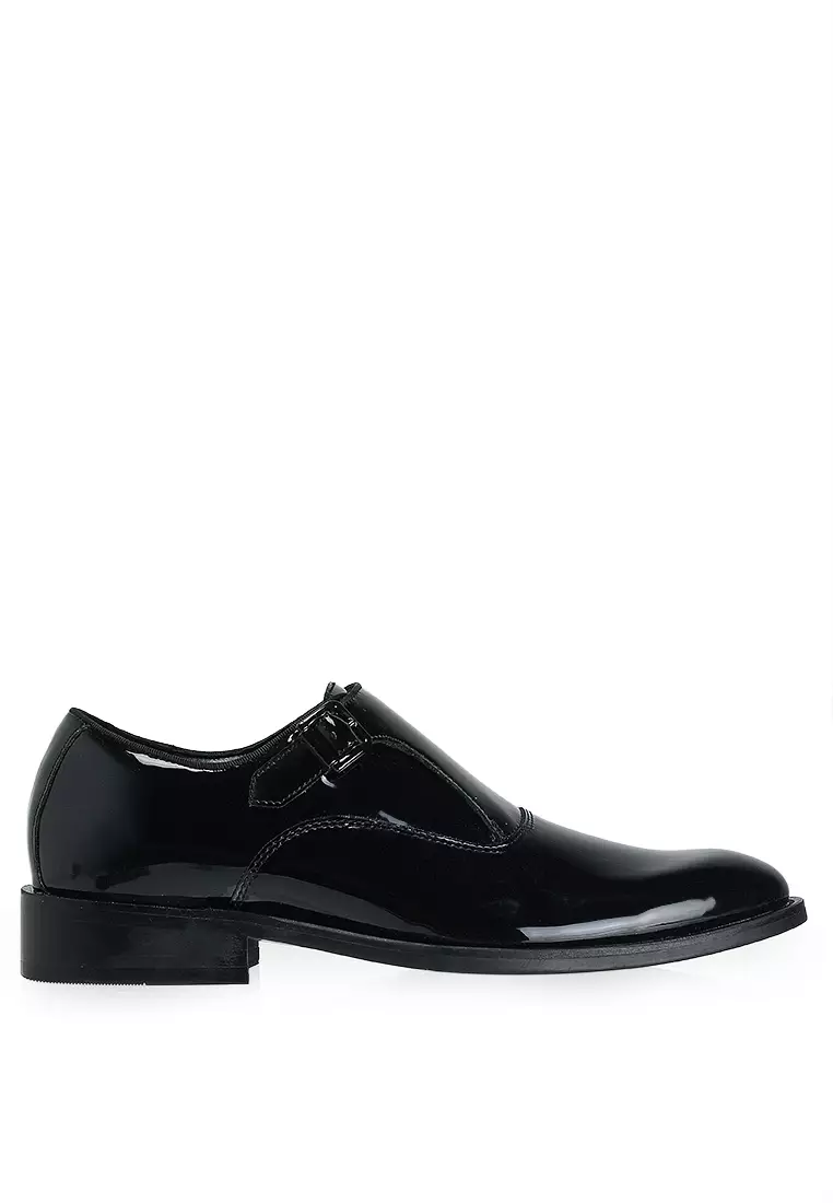 white dress with black piping Randall Dress Shoe – Perry Ellis main image 0