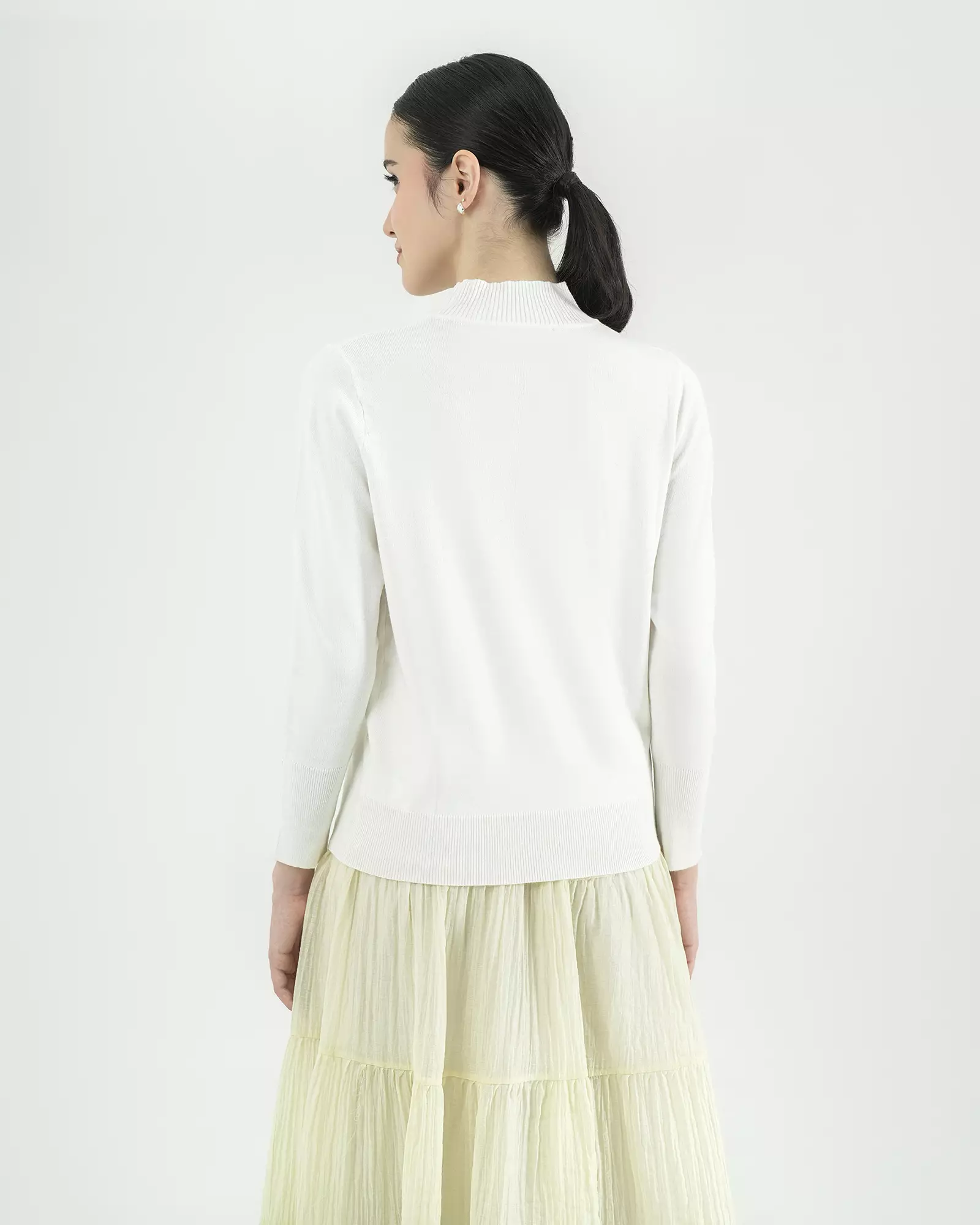 Geulis.id AGILE KNIT TOP - Brokenwhite