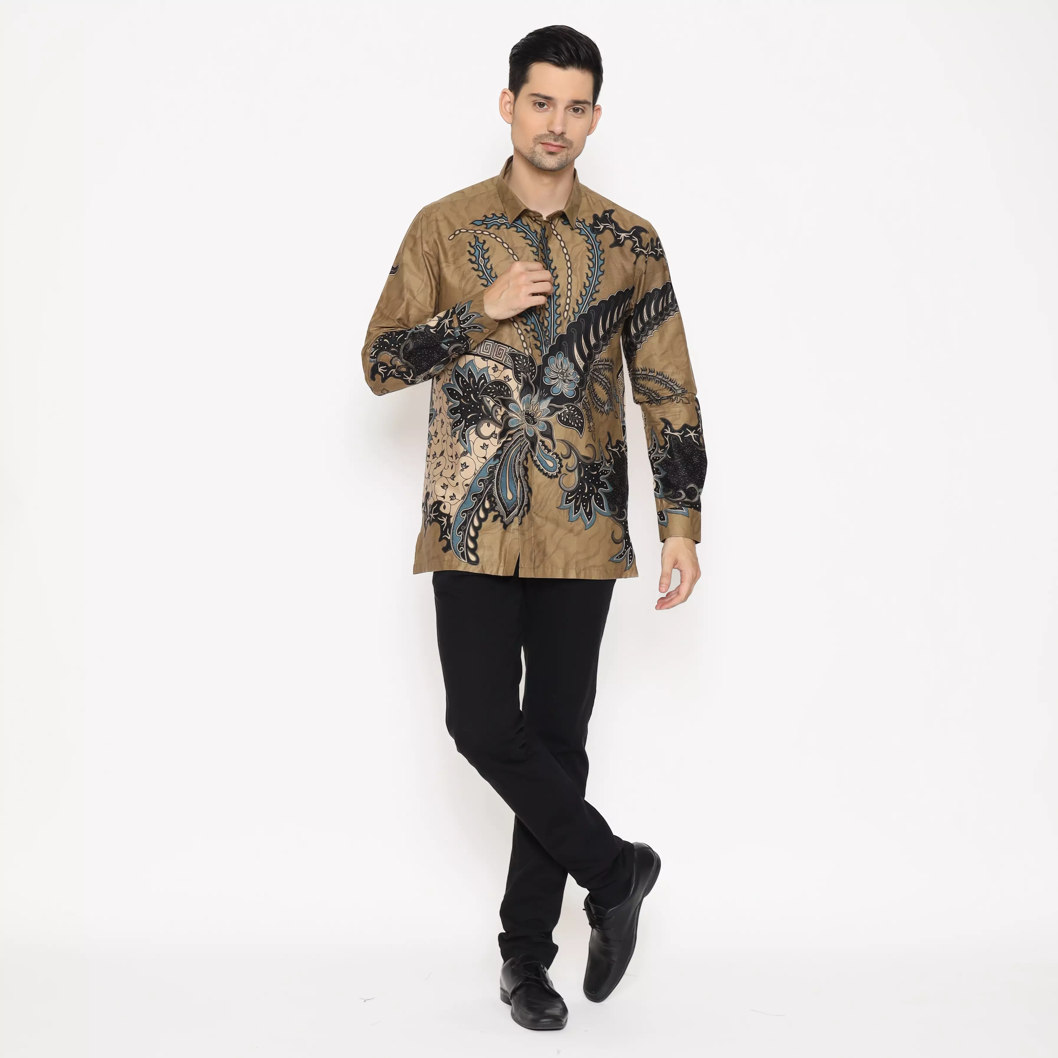 MAGINOT VANDRA BROWN Batik Slim Fit Lengan Panjang