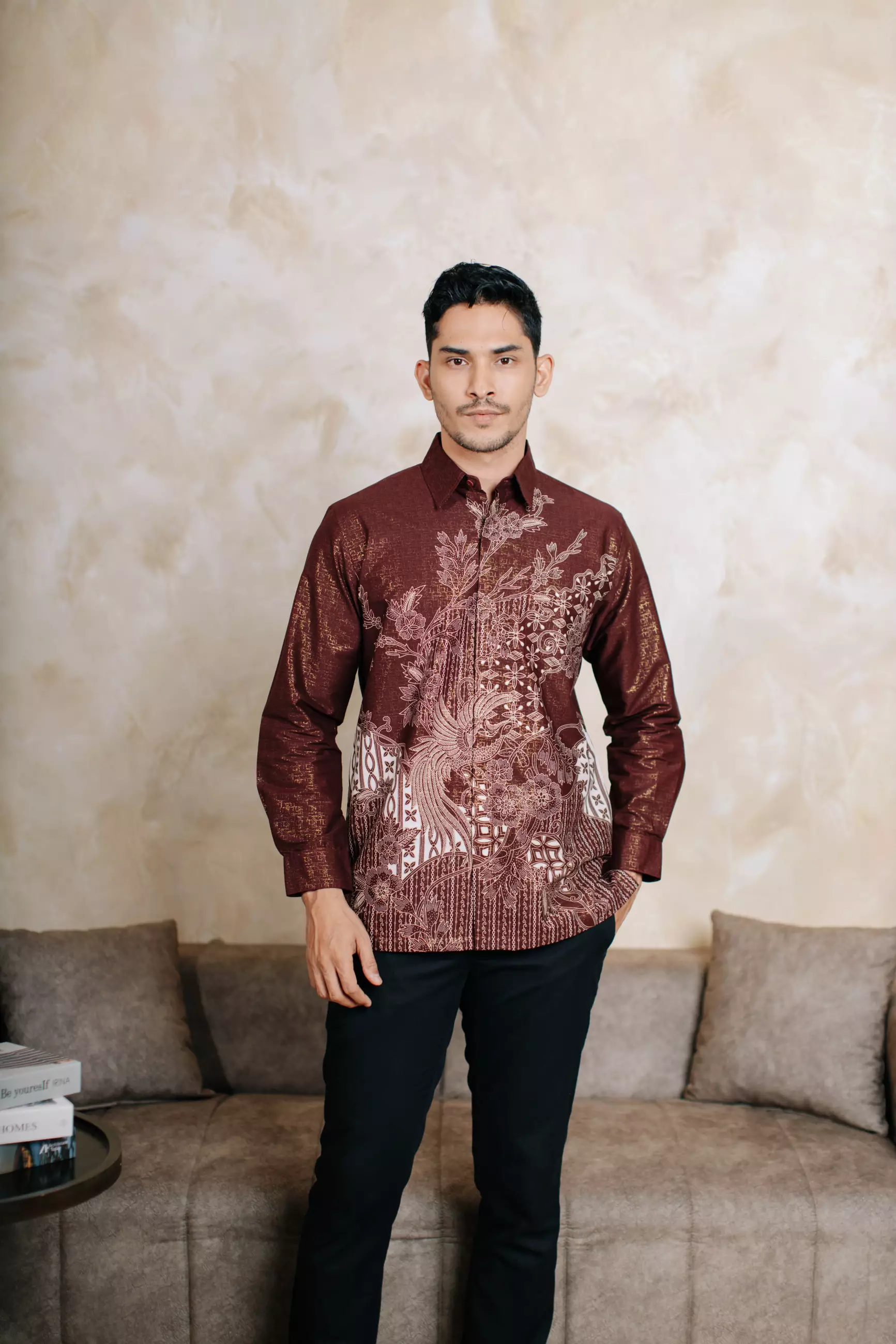 Amarta Maroon Kemeja Pria  Panjang Regular Fit Furing Foil