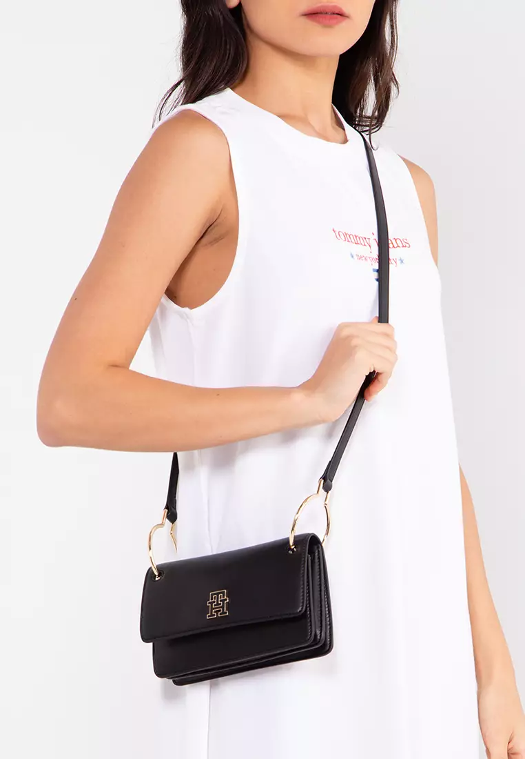 Chic best sale crossbody bag