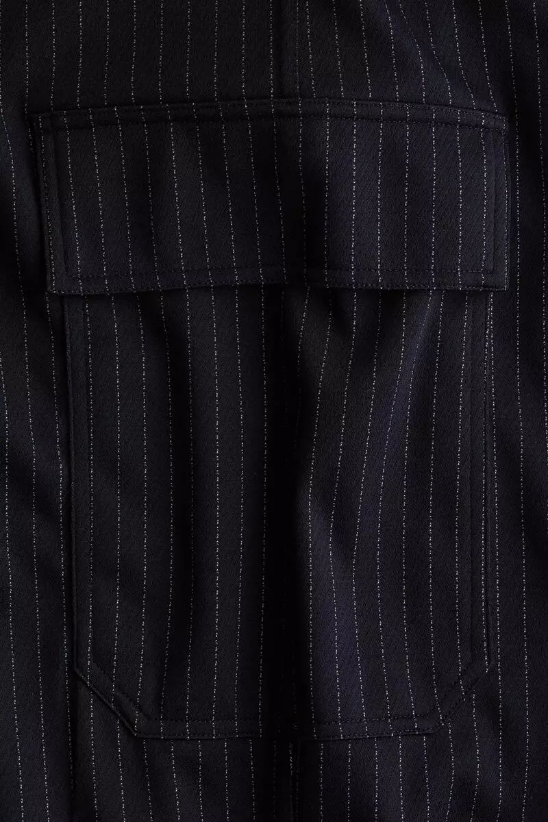 Wide cargo trousers