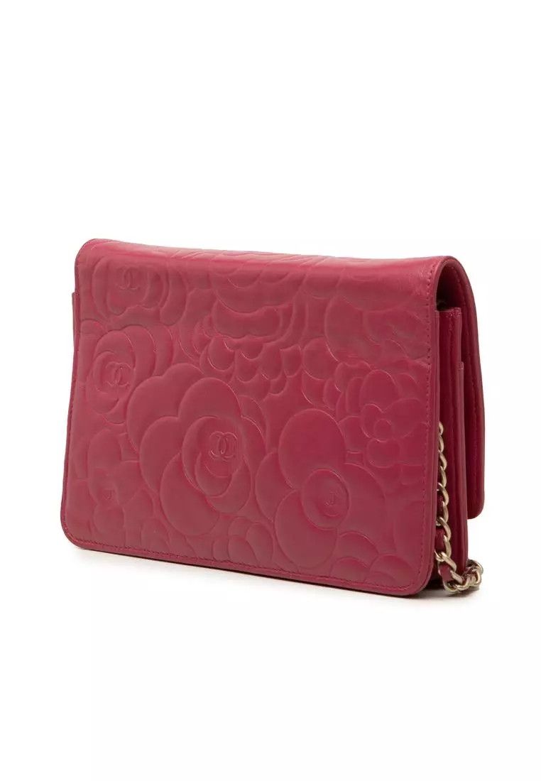 Pre-Loved Chanel Cc Embossed Lambskin Camellia Wallet On Chain