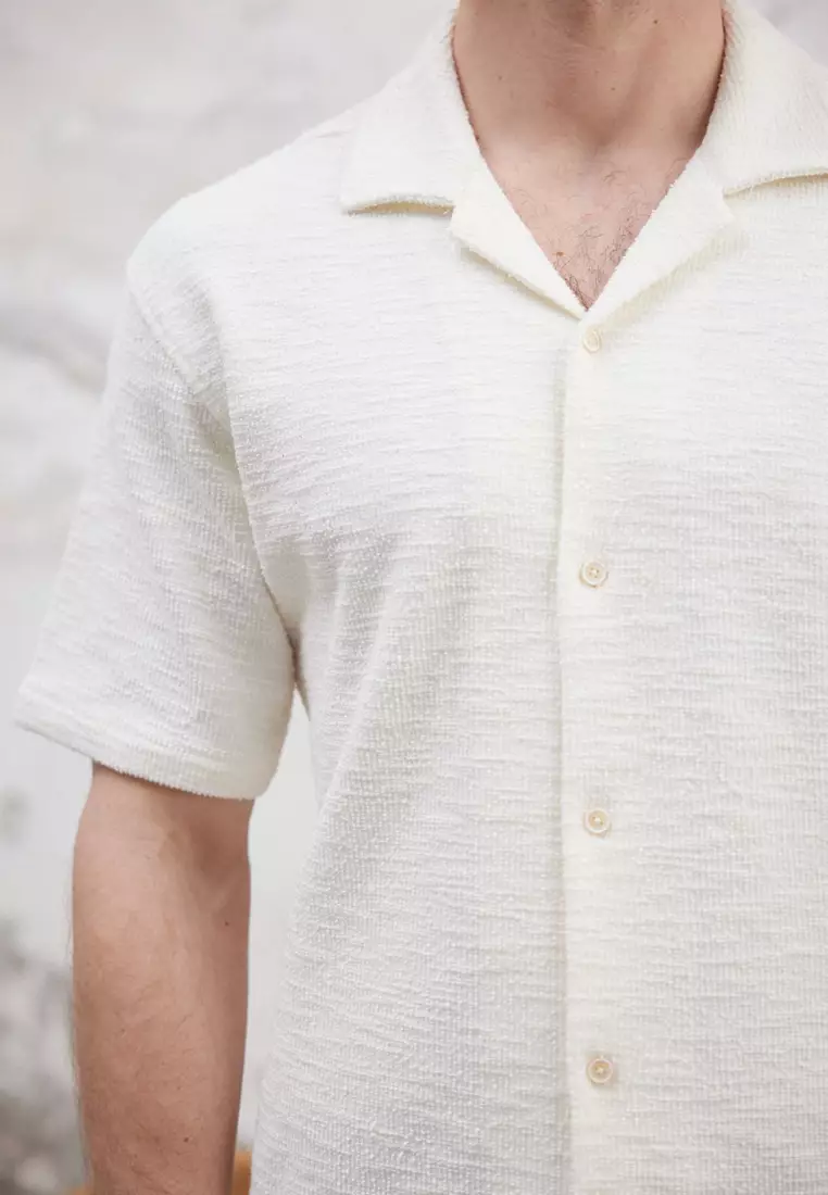 White Regular Fit Textured Tok Fabric Men's Shirt TMNSS25GO00067