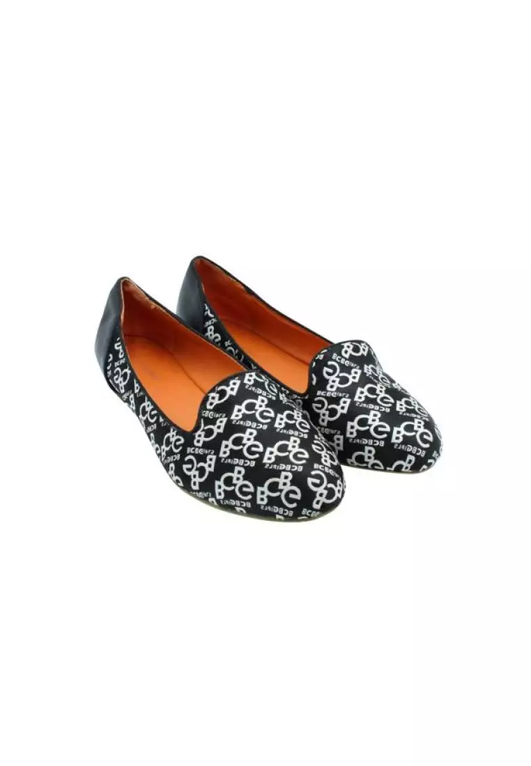 Designer best sale black flats