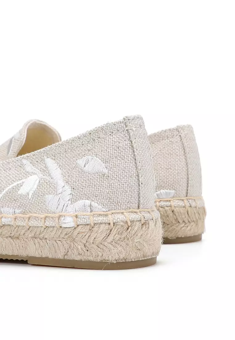 Buy Twenty Eight Shoes Embroidery Canvas Espadrilles HB003 Online