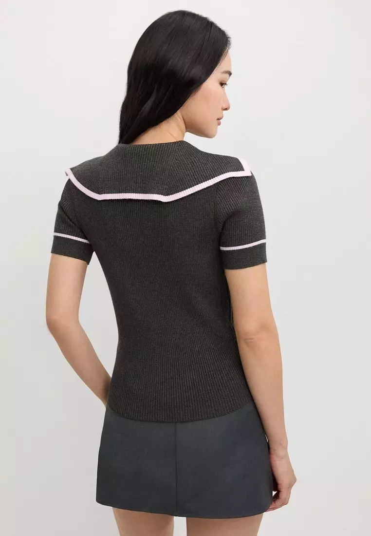 Short Sleeve Ribbed Knit Polo Shirt with Contrast Trim Sailor Collar and Logo Embroidery - Mid Grey