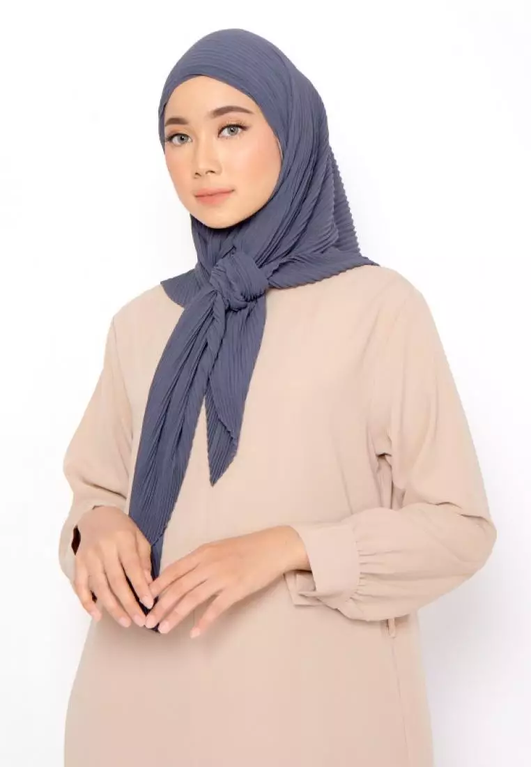 ZM Zaskia Mecca - Fanya Dark Grey Hijab - Kerudung Segi Empat