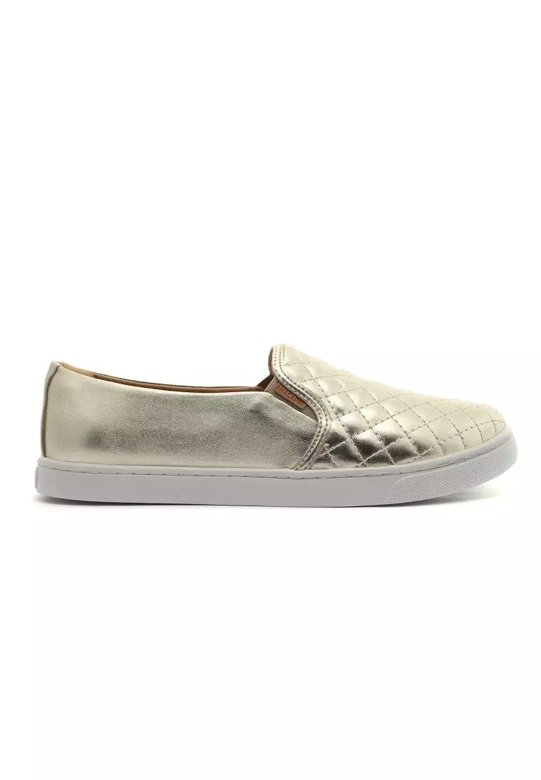 Gold slip online on sneakers