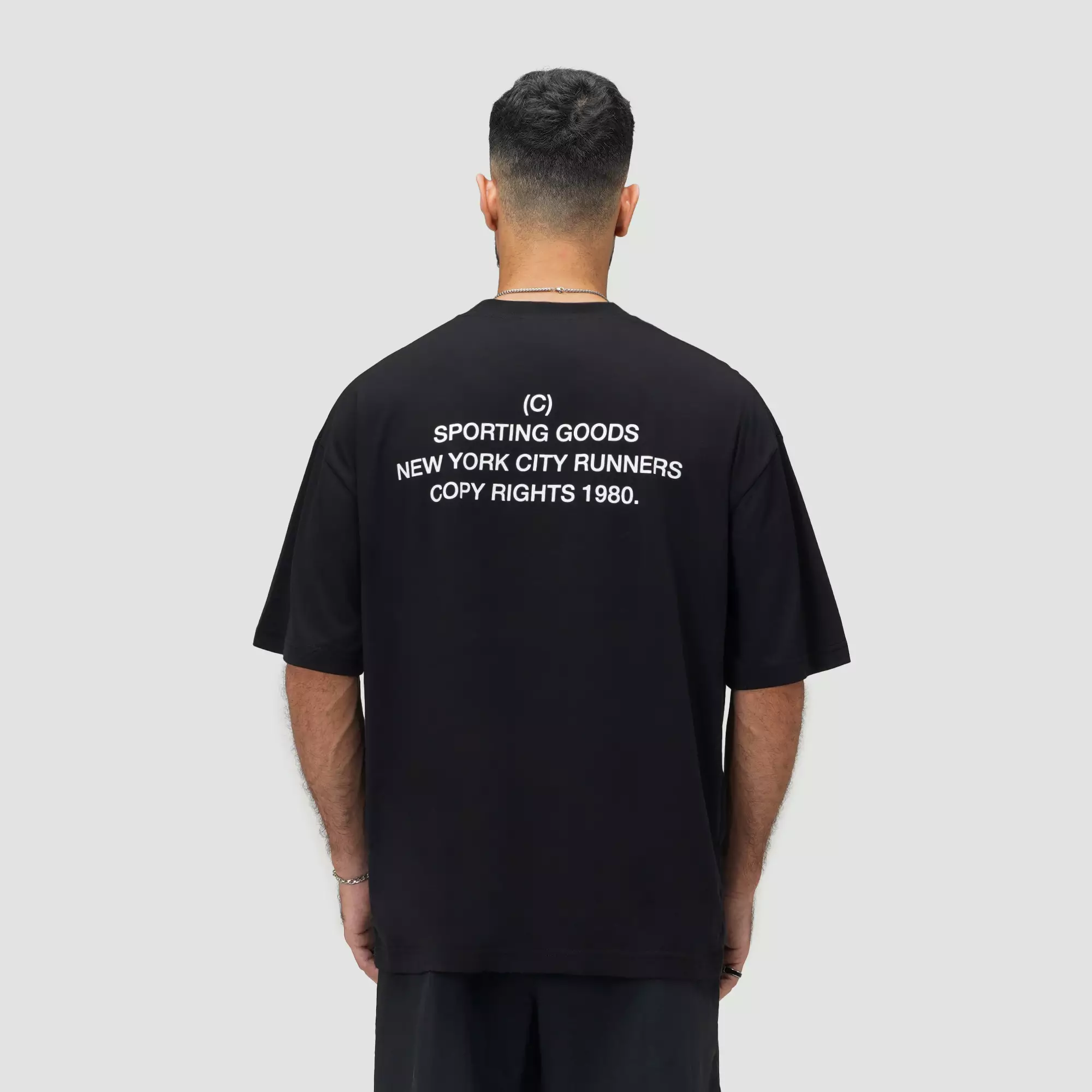 CELCIUS Runner Sticker Graphic T-shirt LIN001523C Hitam