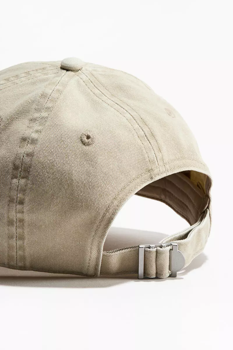 Embroidered-motif twill cap