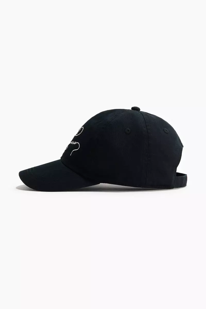 Embroidered-motif twill cap