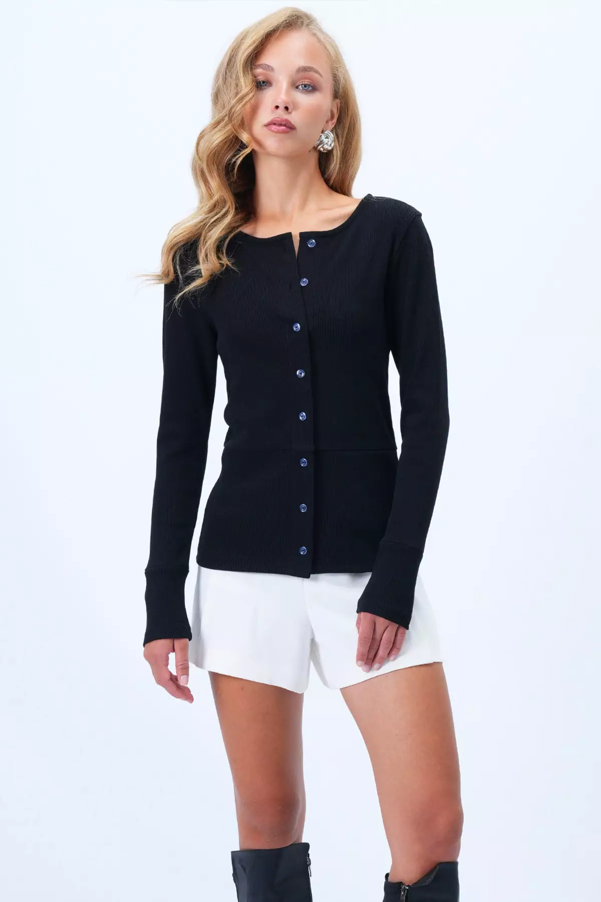 Women's Black Wide Cuffed Stitch Detailed Front Buttoned Camisole Blouse Alc-X14400